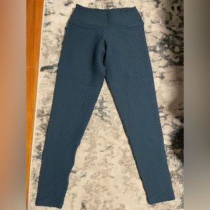 Booty by brabants croco skin leggings below zero